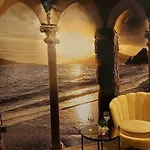 Split Luxury Oasis